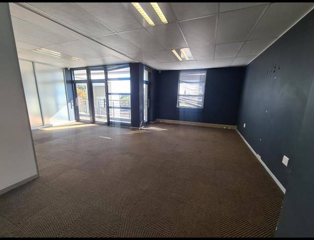 BUSINESS PROPERTY TO RENT IN LYNNWOOD